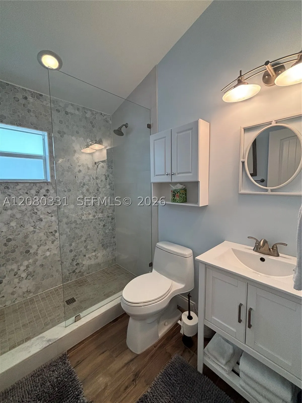 102 Venetian Dr