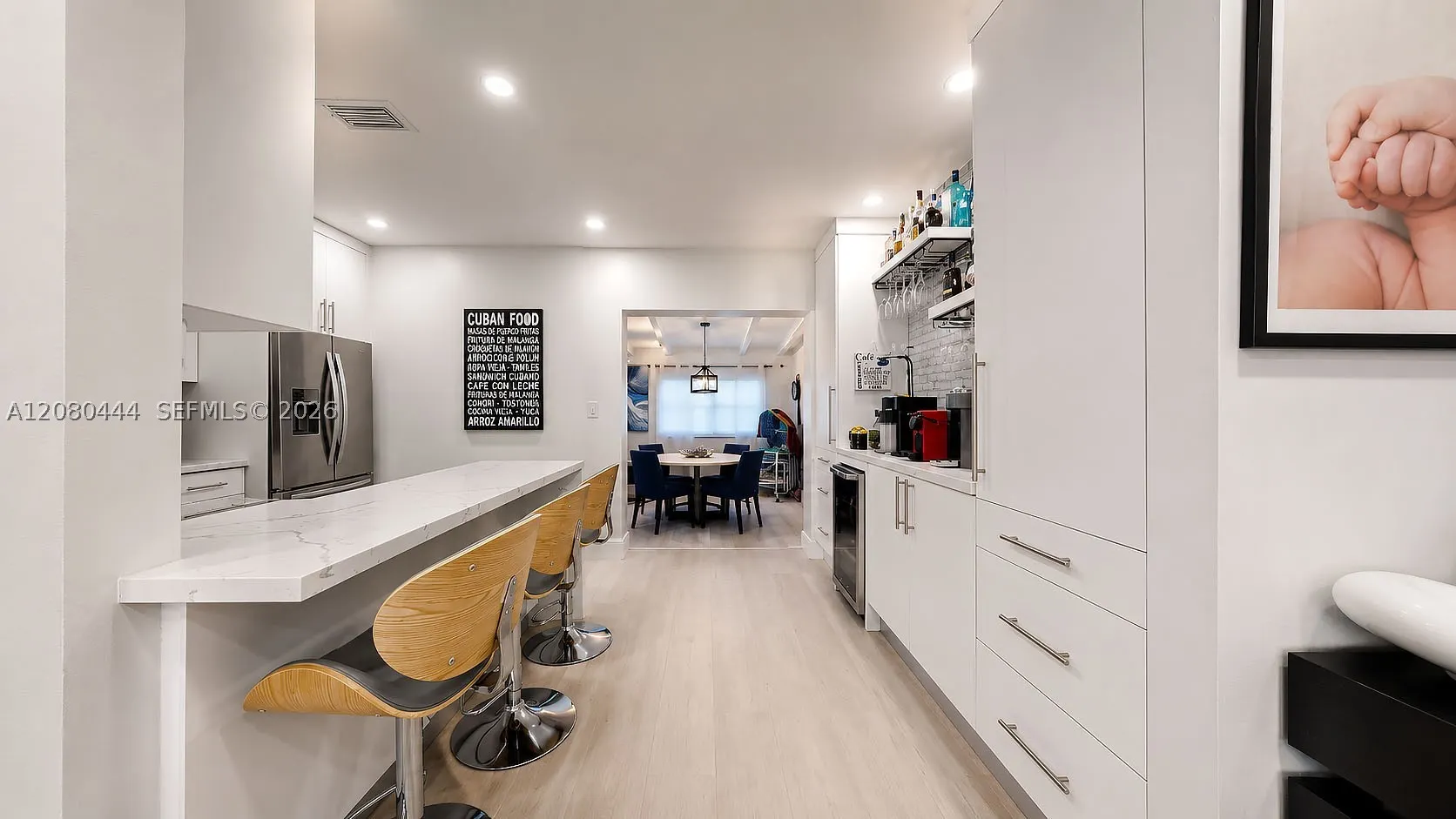 6 Carmona Ave