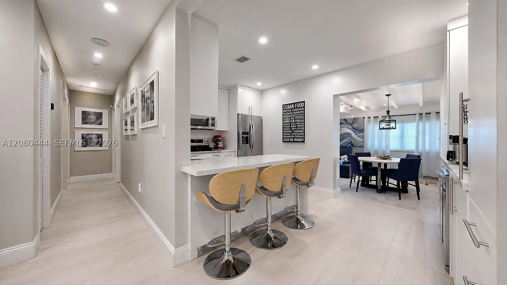 6 Carmona Ave