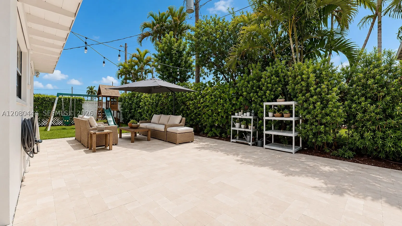 6 Carmona Ave