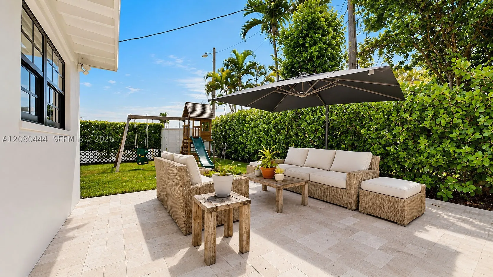6 Carmona Ave