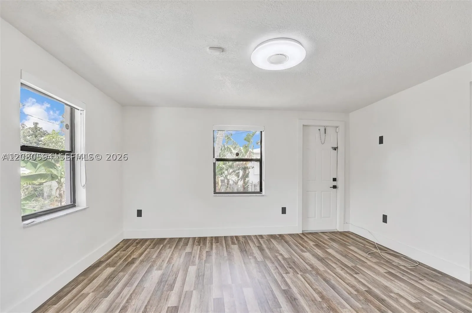941 NE 155th Ter