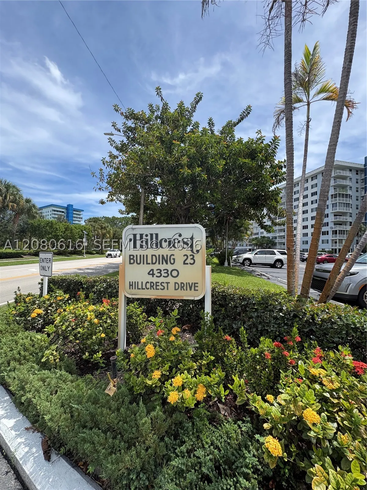 4330 Hillcrest Dr #816