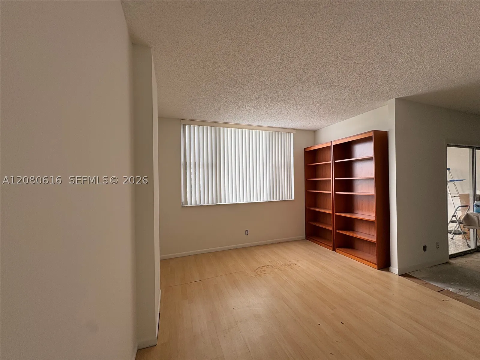 4330 Hillcrest Dr #816