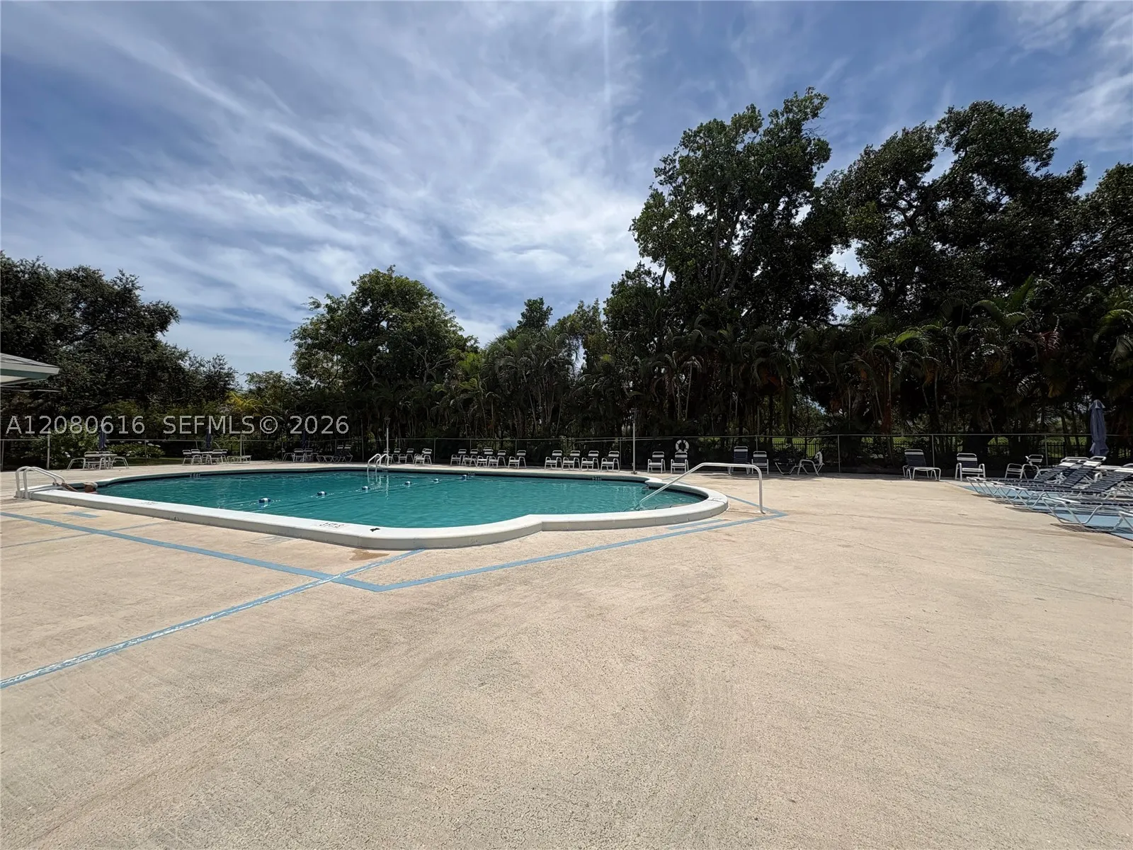 4330 Hillcrest Dr #816