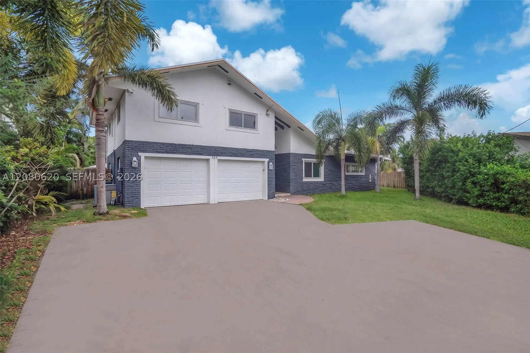1436 NW 8th St