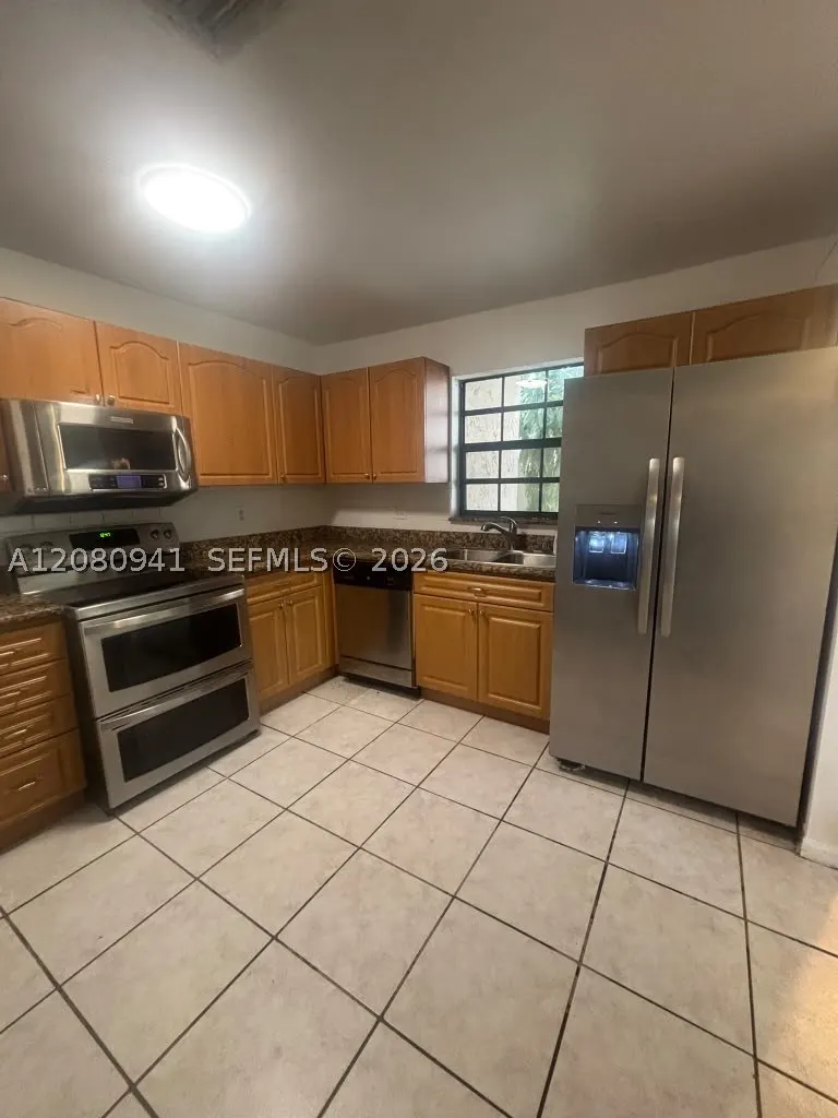 3686 NW 95th Ter #4M