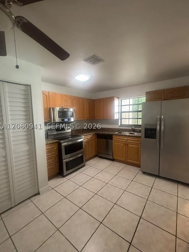 3686 NW 95th Ter #4M