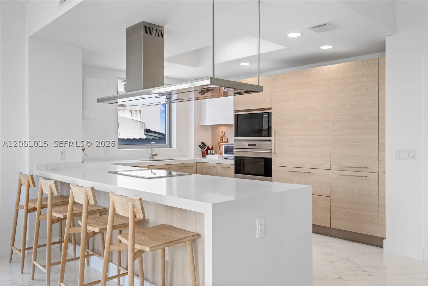 17111 Biscayne Blvd #402