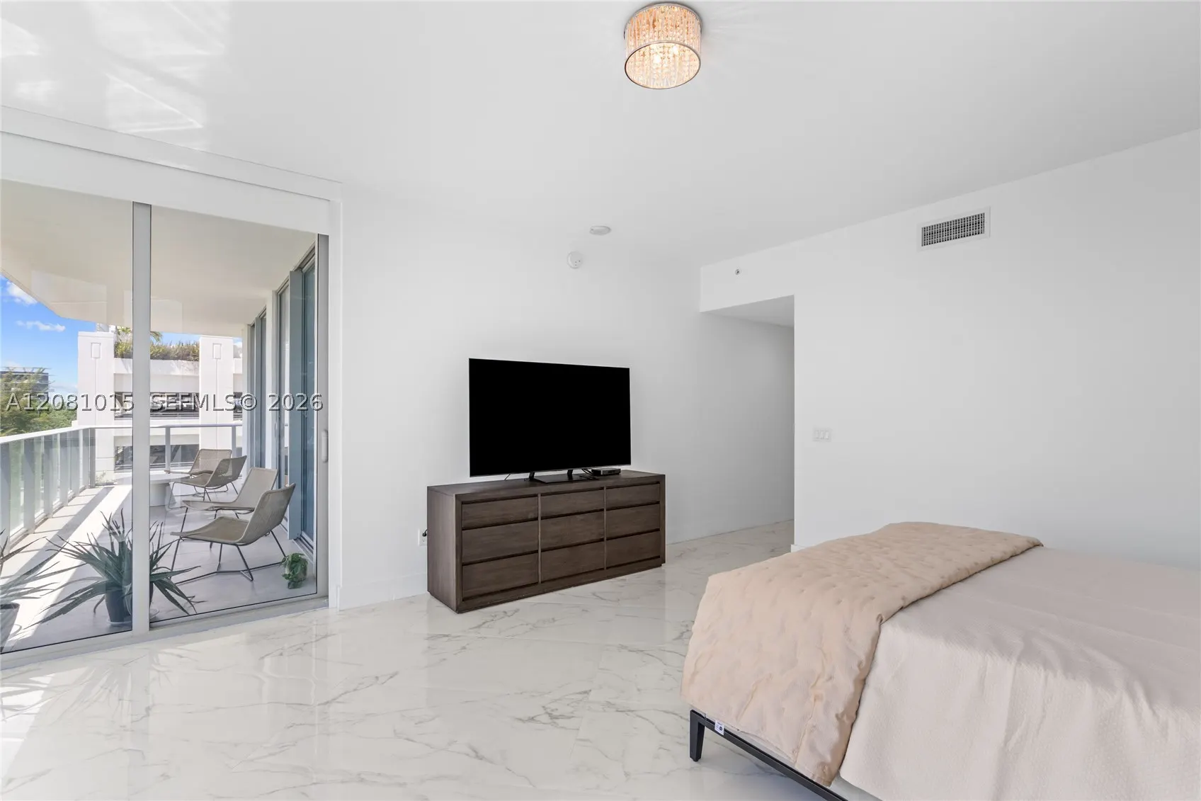 17111 Biscayne Blvd #402