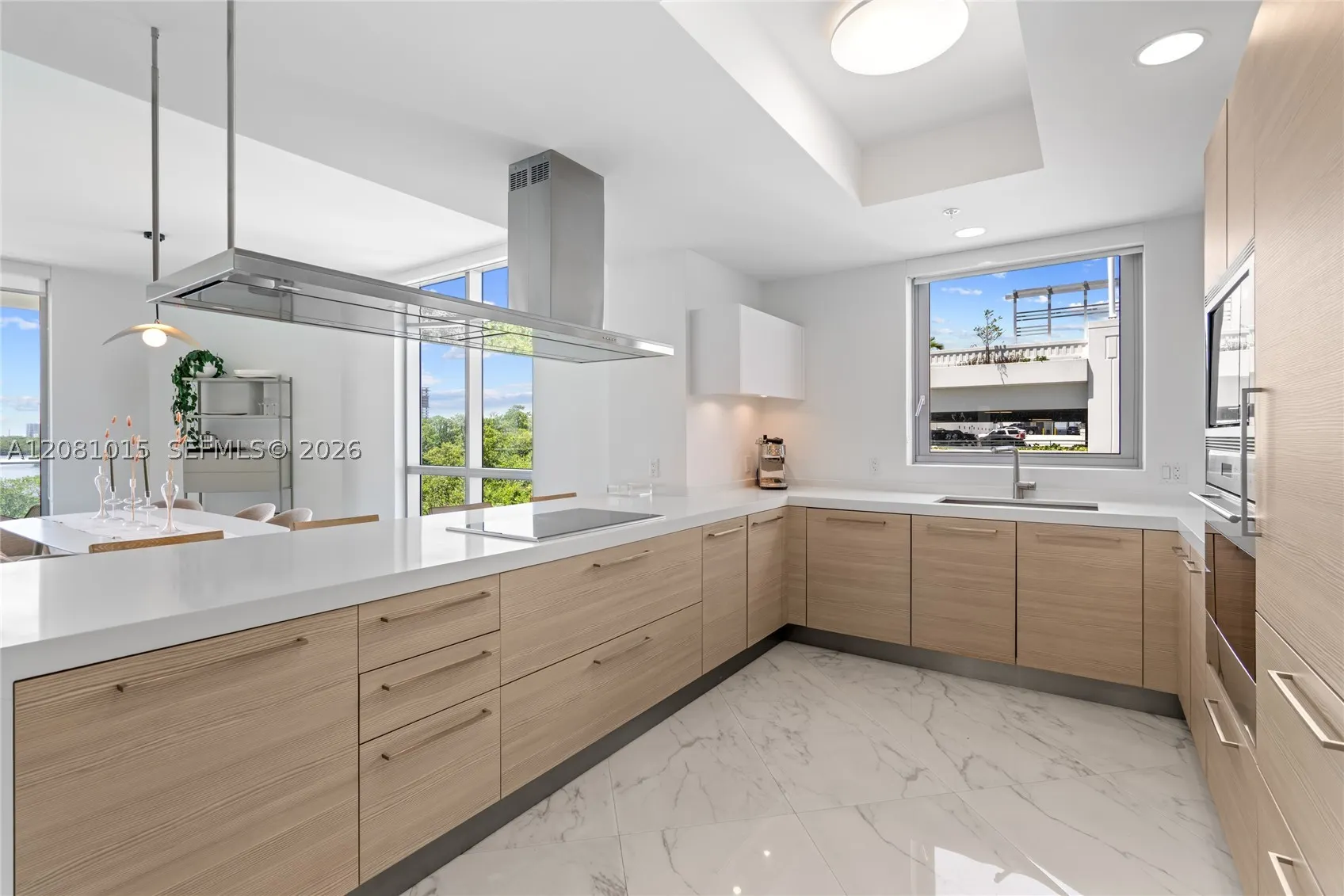 17111 Biscayne Blvd #402