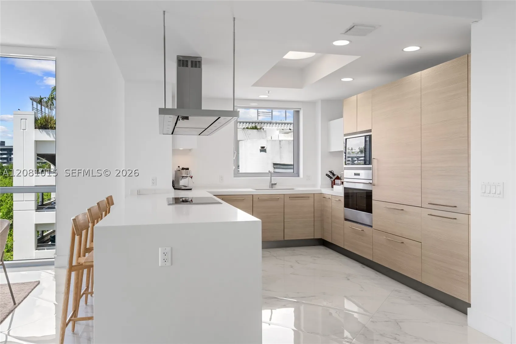 17111 Biscayne Blvd #402