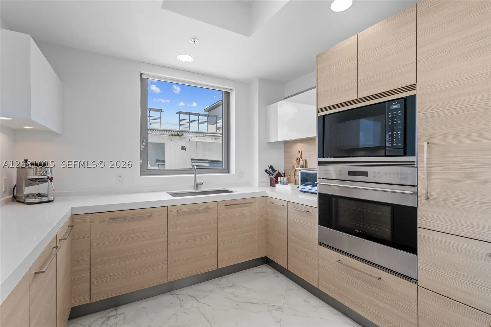17111 Biscayne Blvd #402