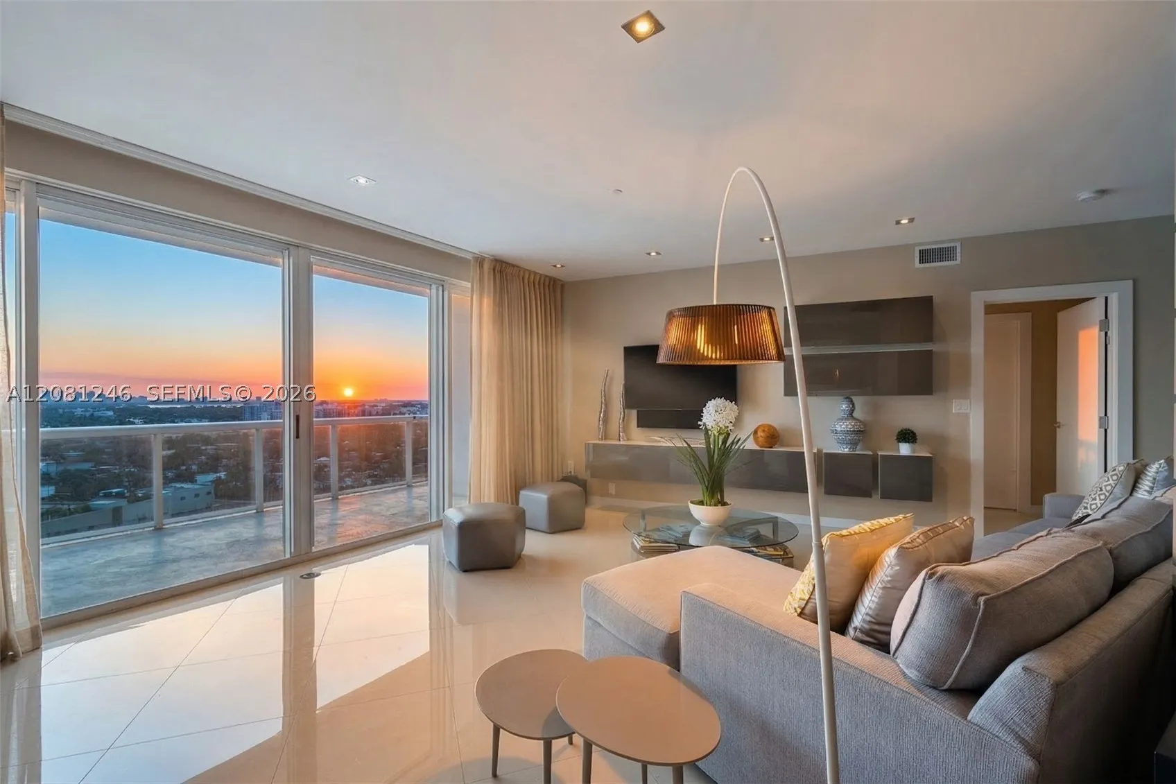 9601 Collins Ave #1208