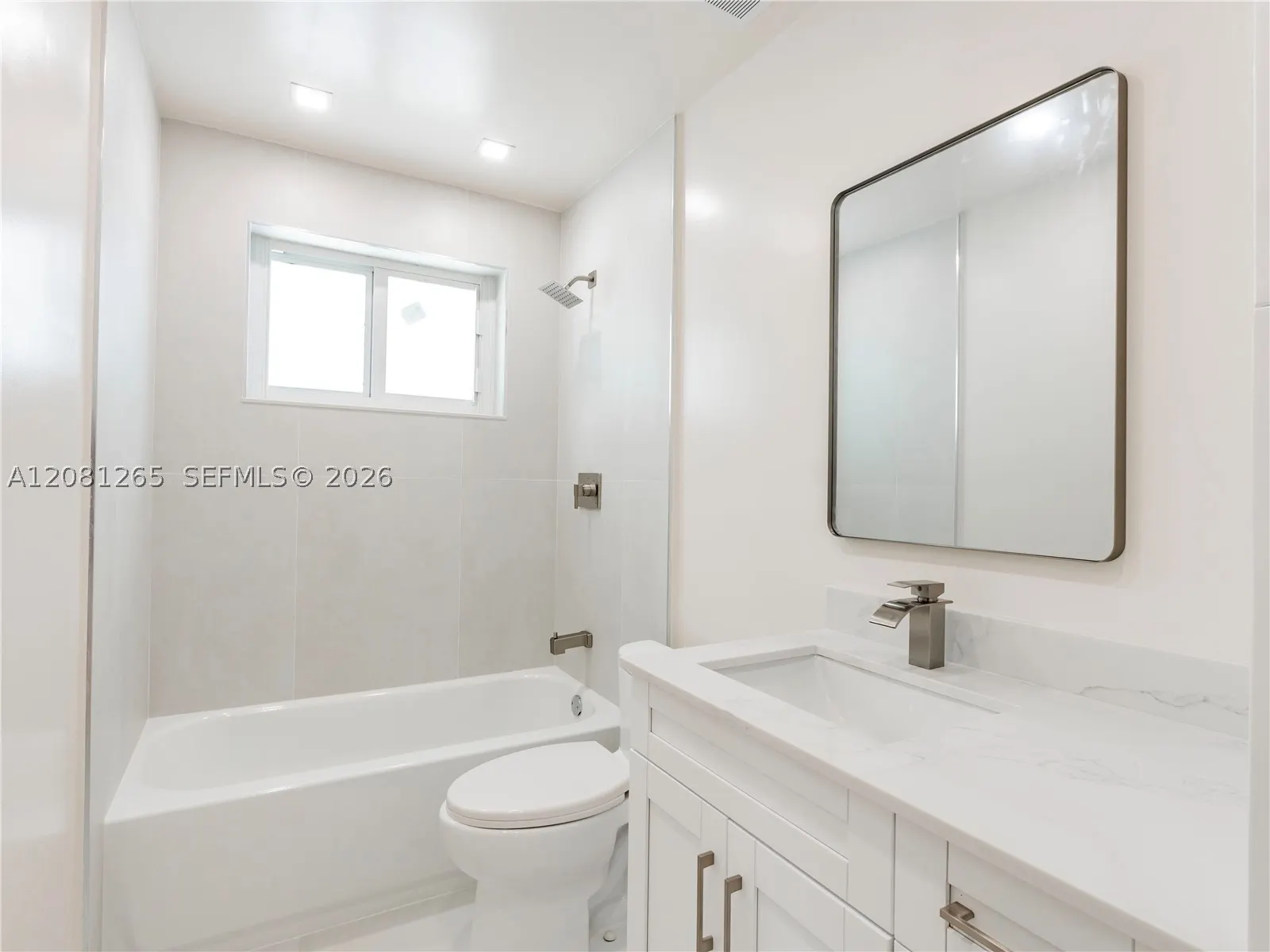 254 SW 4th St