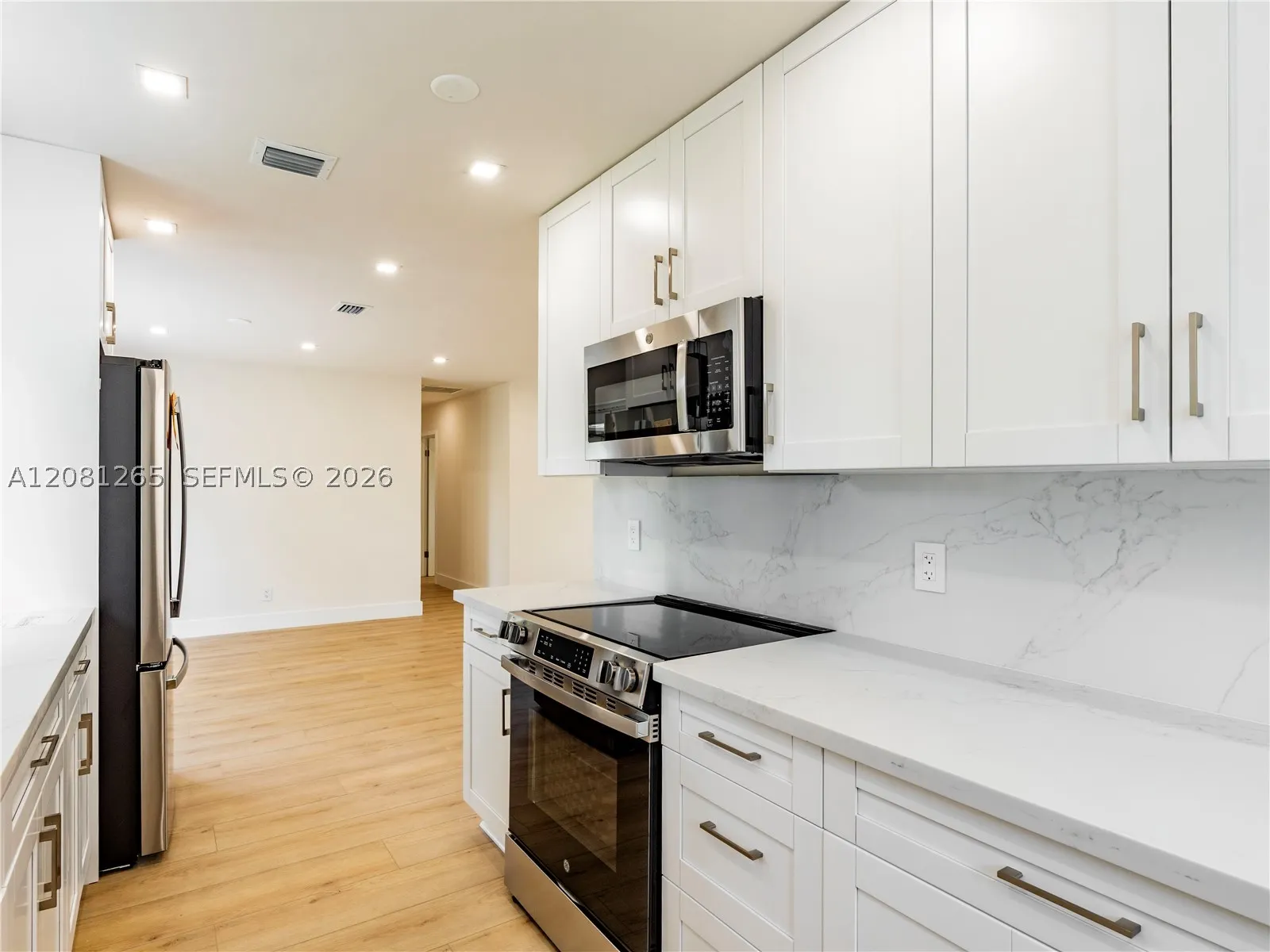 254 SW 4th St