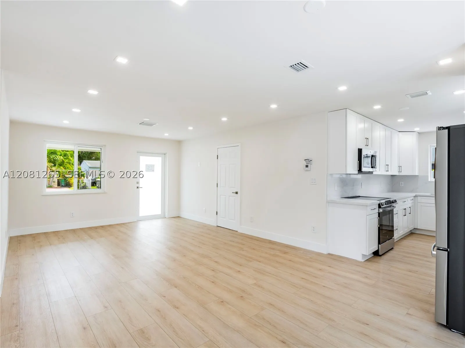 254 SW 4th St