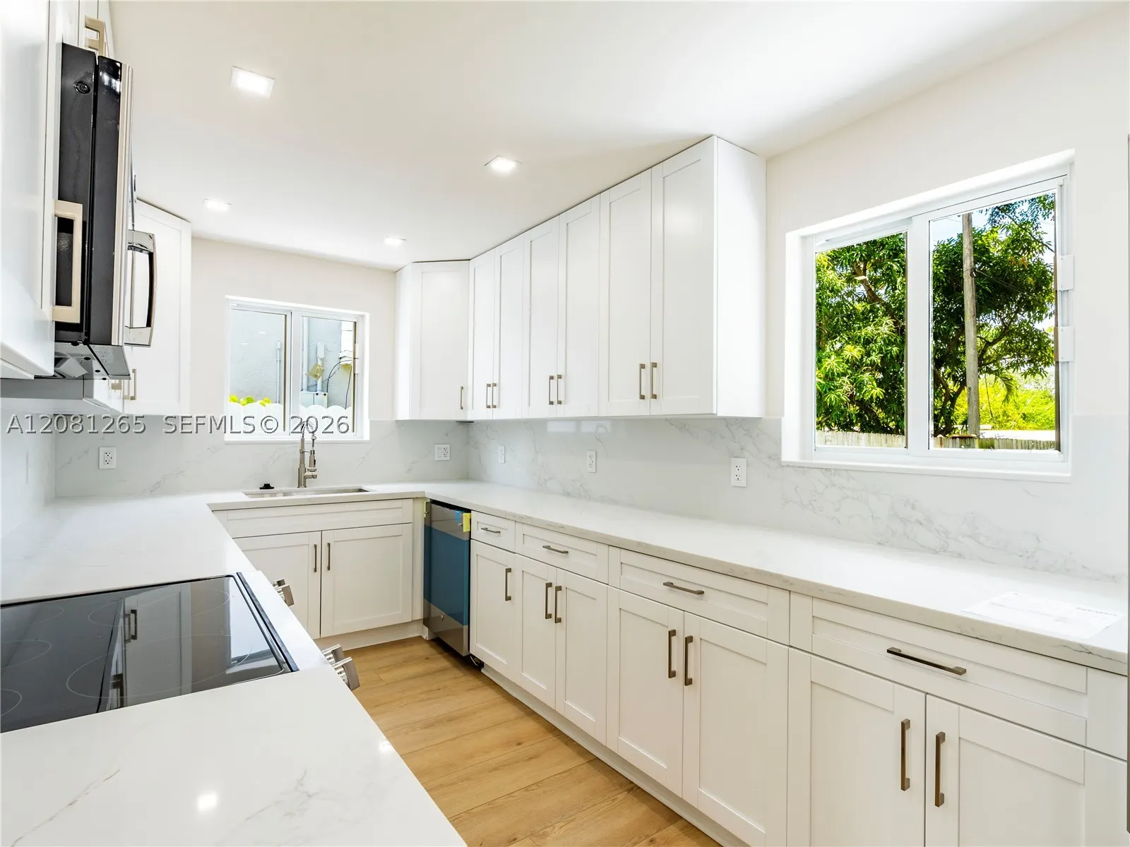 254 SW 4th St