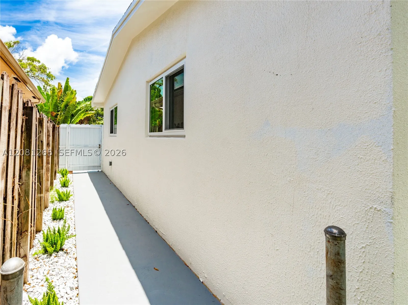 254 SW 4th St