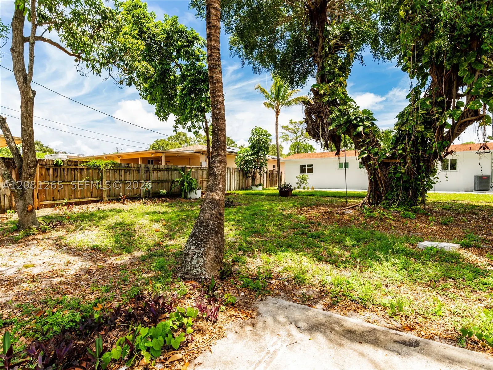 254 SW 4th St
