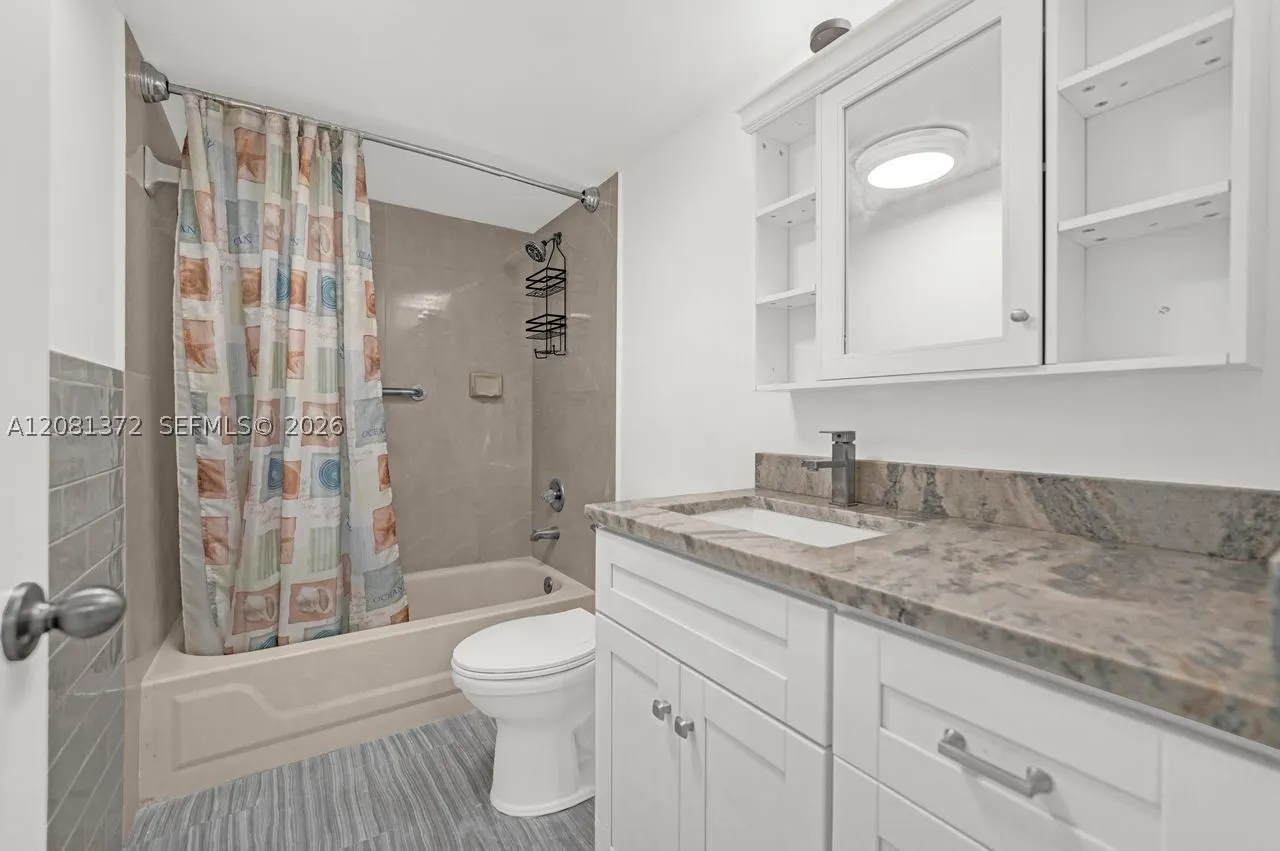 170 SE 5th Ave #405