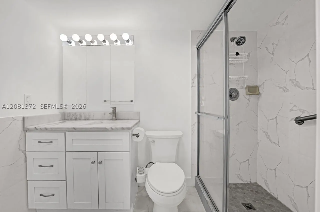 170 SE 5th Ave #405