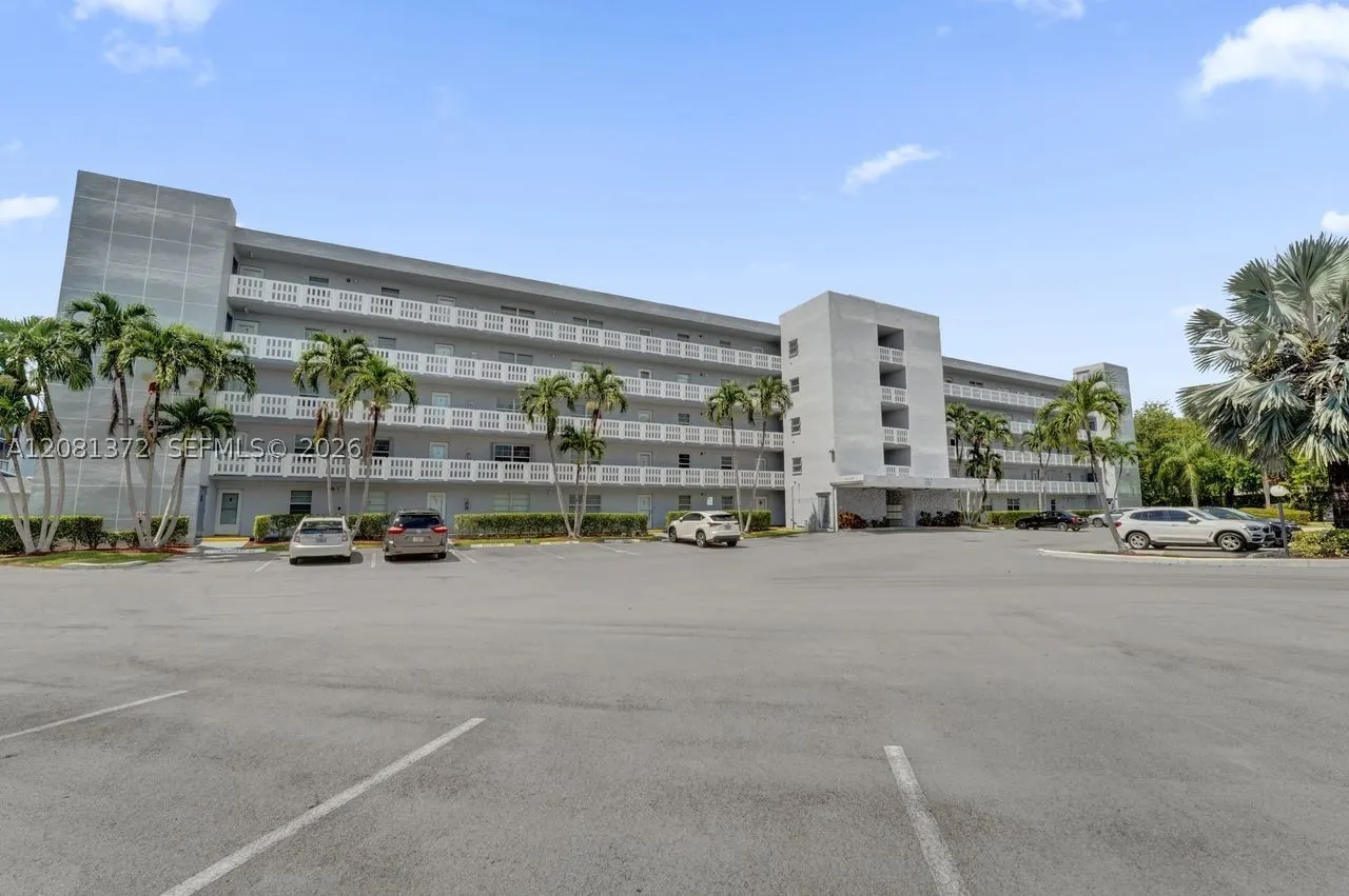 170 SE 5th Ave #405