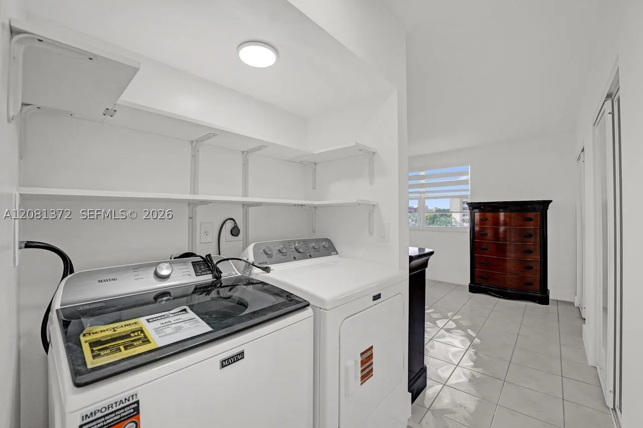 170 SE 5th Ave #405