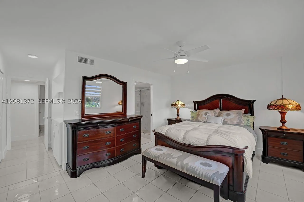 170 SE 5th Ave #405