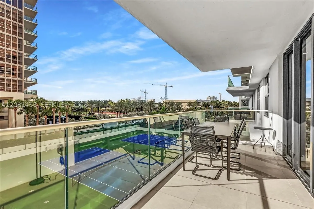 9801 Collins Ave #5U