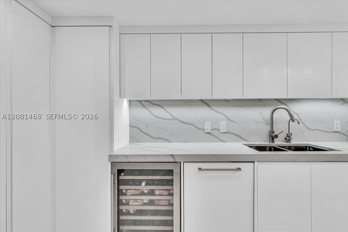 9801 Collins Ave #5U