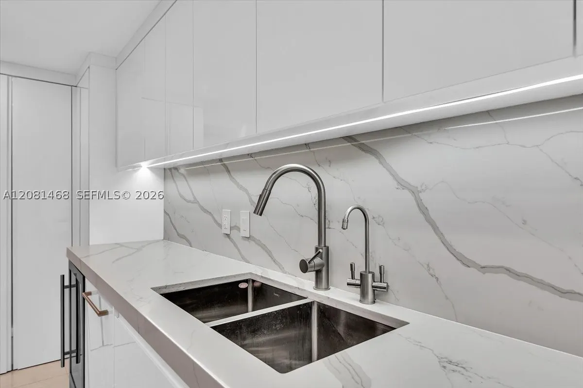 9801 Collins Ave #5U