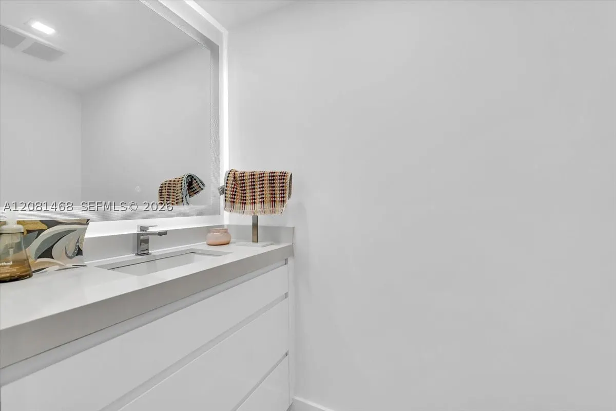 9801 Collins Ave #5U