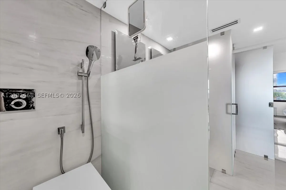 9801 Collins Ave #5U