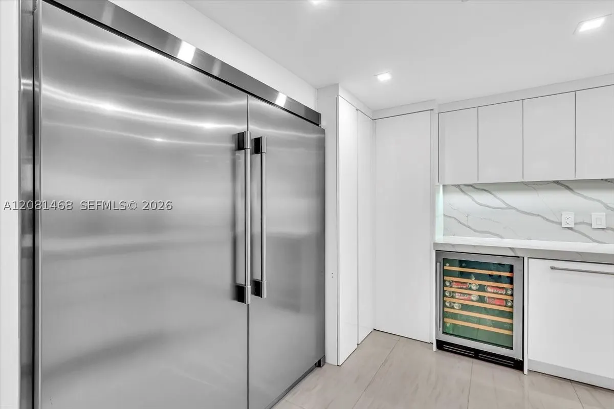 9801 Collins Ave #5U