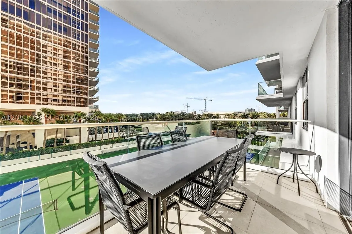 9801 Collins Ave #5U