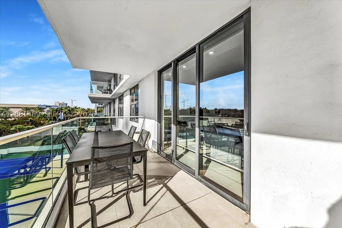 9801 Collins Ave #5U