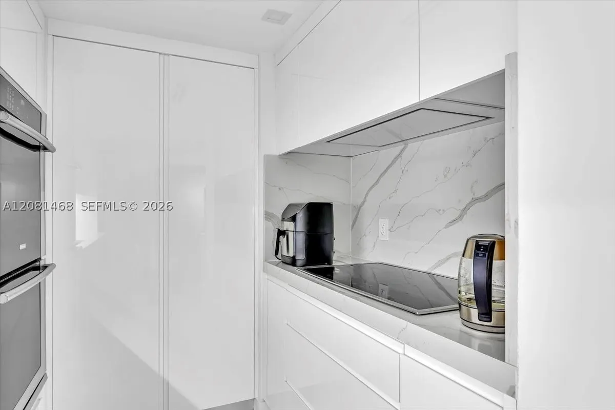 9801 Collins Ave #5U