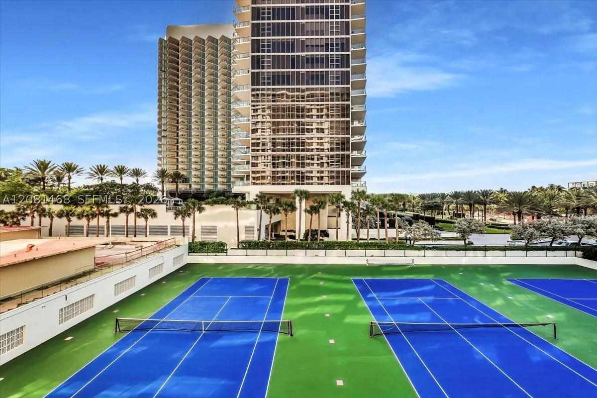 9801 Collins Ave #5U