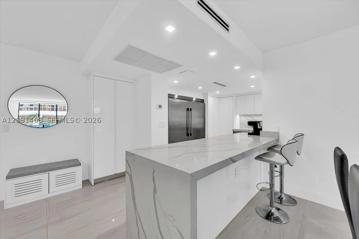 9801 Collins Ave #5U