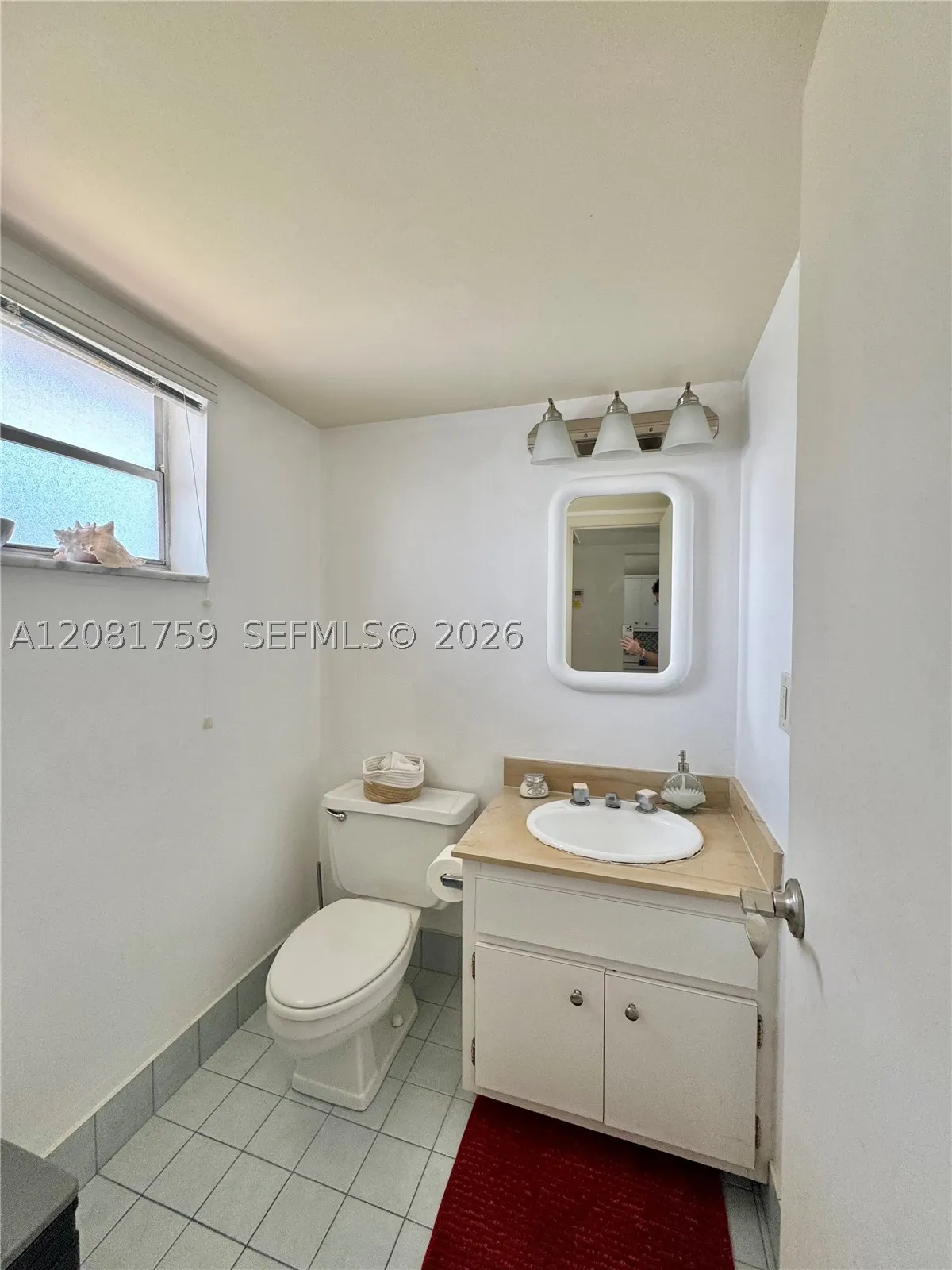 100 Edgewater Dr #305