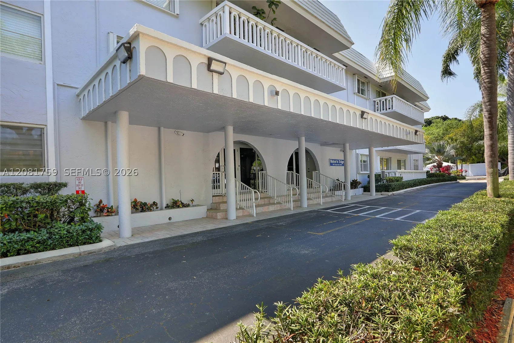100 Edgewater Dr #305