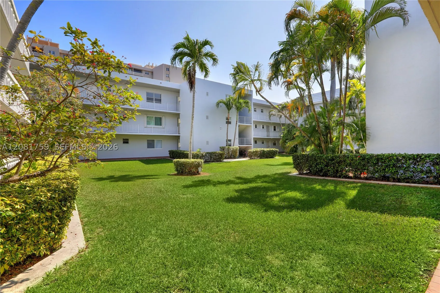 100 Edgewater Dr #305