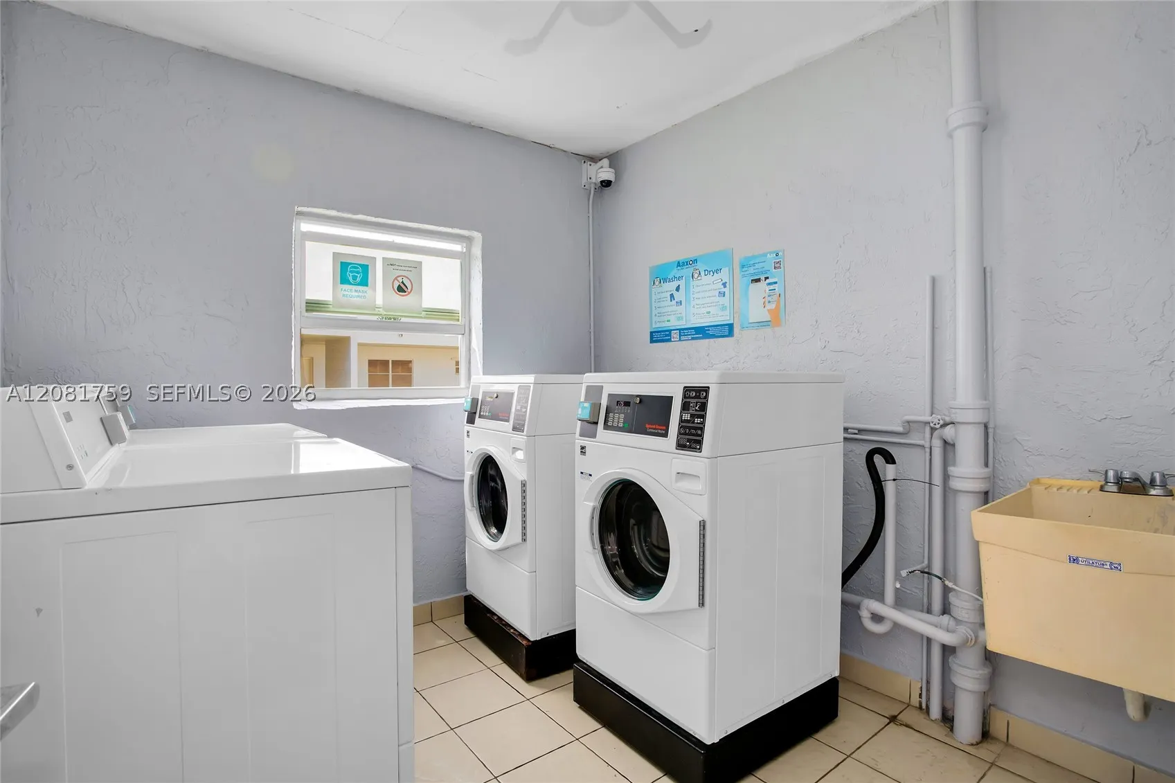 100 Edgewater Dr #305