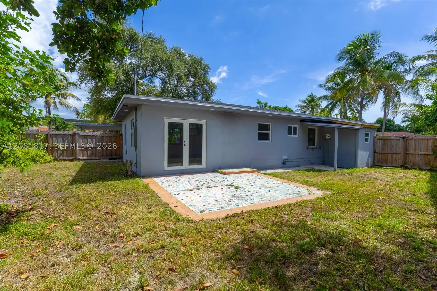 950 NE 164th St