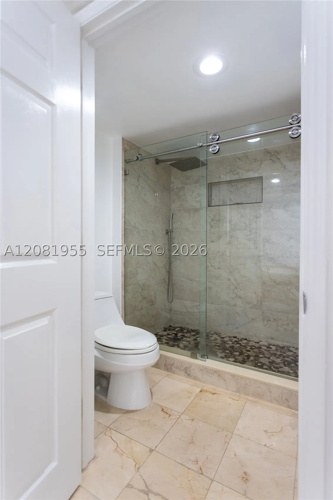 16711 Collins Ave #1704