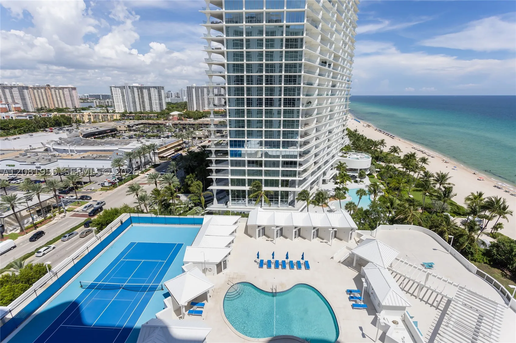 16711 Collins Ave #1704