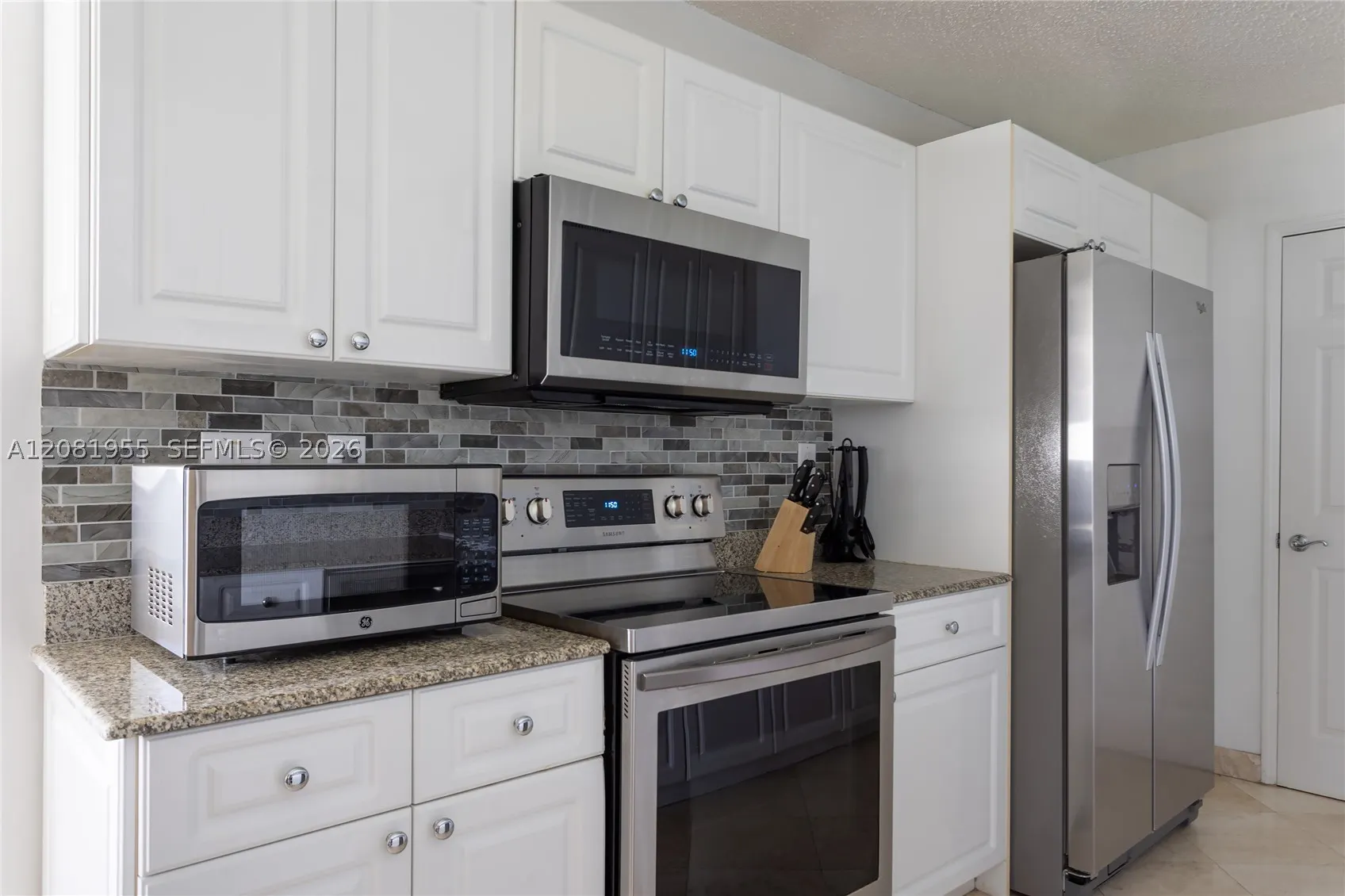 16711 Collins Ave #1704