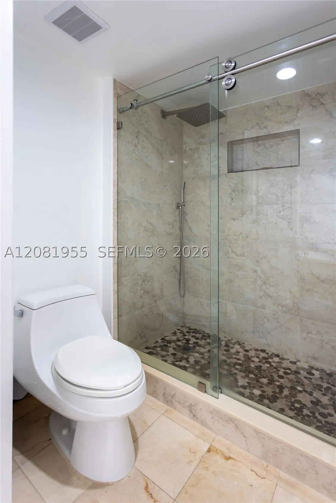 16711 Collins Ave #1704
