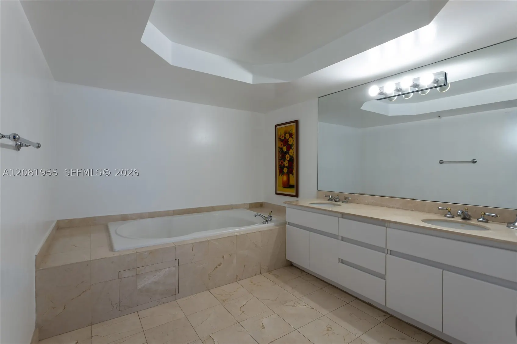 16711 Collins Ave #1704